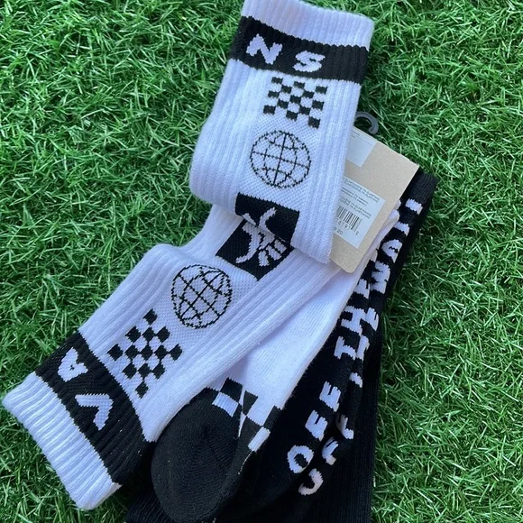 •  VANS “Off The Wall” Men’s socks ( 2 pairs socks set ) - Picture 8 of 13